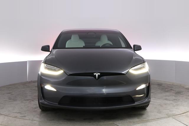 2023 Tesla Model X — photo 9 of 24