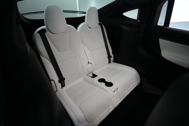 2023 Tesla Model X — photo 21 of 24