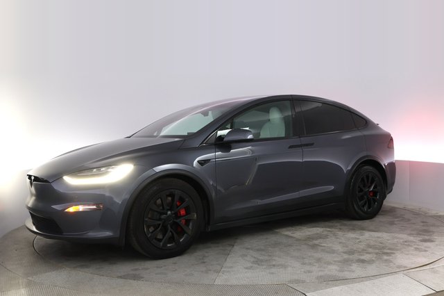2023 Tesla Model X — photo 14 of 24