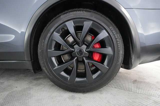 2023 Tesla Model X — photo 7 of 24