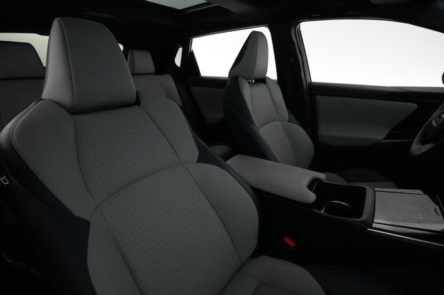 2023 Subaru Solterra — photo 3 of 21