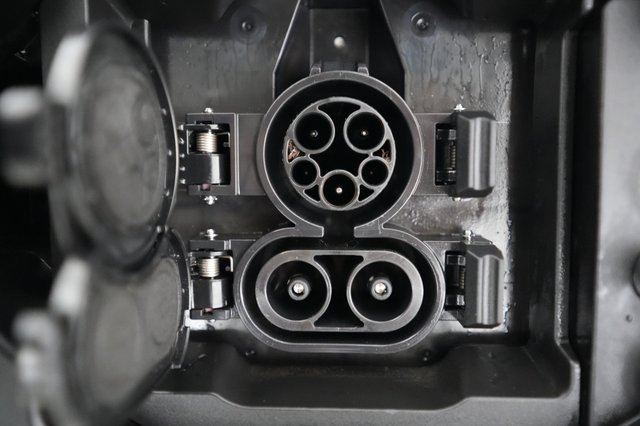 2023 Subaru Solterra — photo 8 of 22