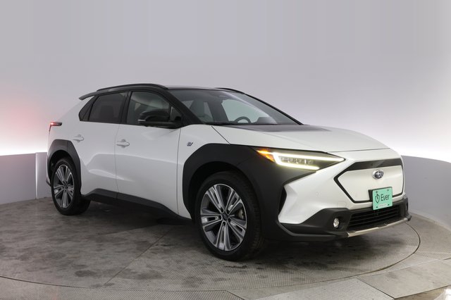 2023 Subaru Solterra — photo 10 of 22