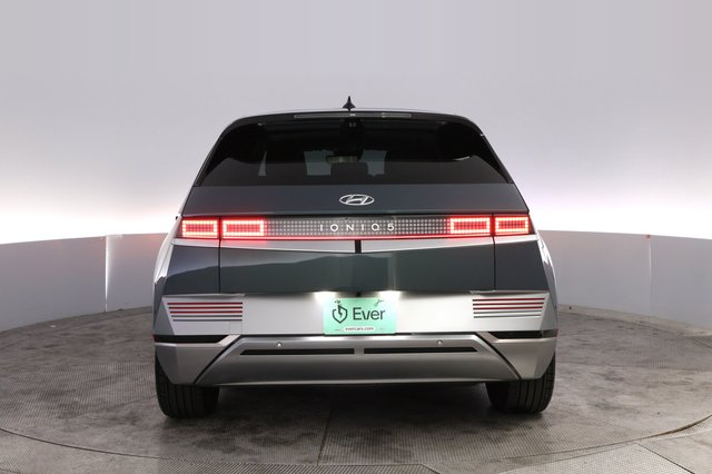 2024 Hyundai IONIQ 5 — photo 12 of 26