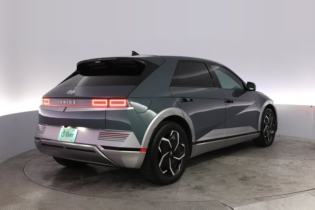 2024 Hyundai IONIQ 5 — photo 2 of 26