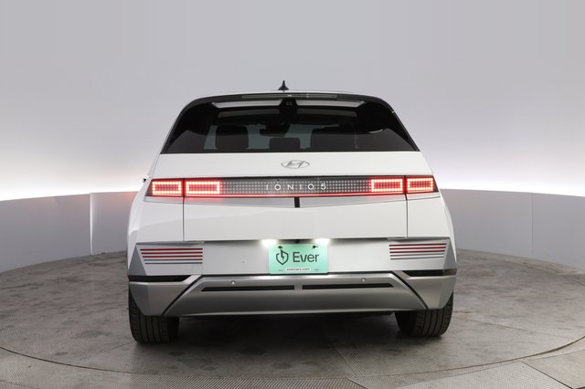 2024 Hyundai IONIQ 5 — photo 12 of 20