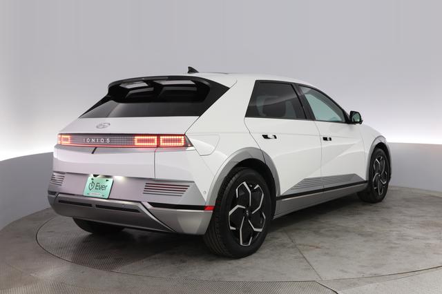 2024 Hyundai IONIQ 5 — photo 2 of 20
