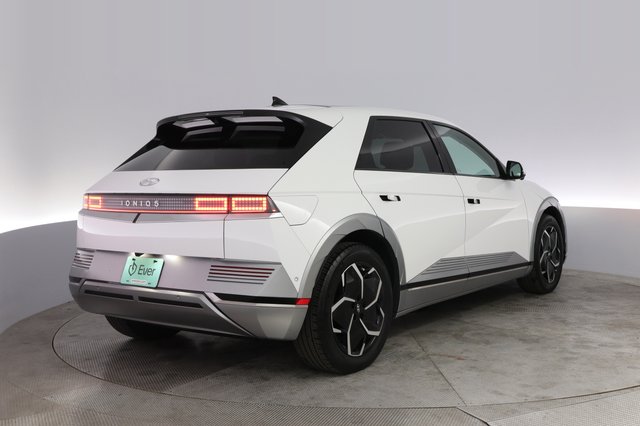 2024 Hyundai IONIQ 5 — photo 2 of 20