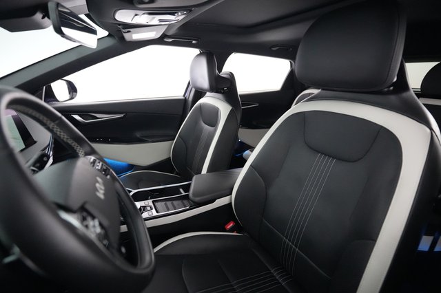 2024 Kia EV6 — photo 3 of 21