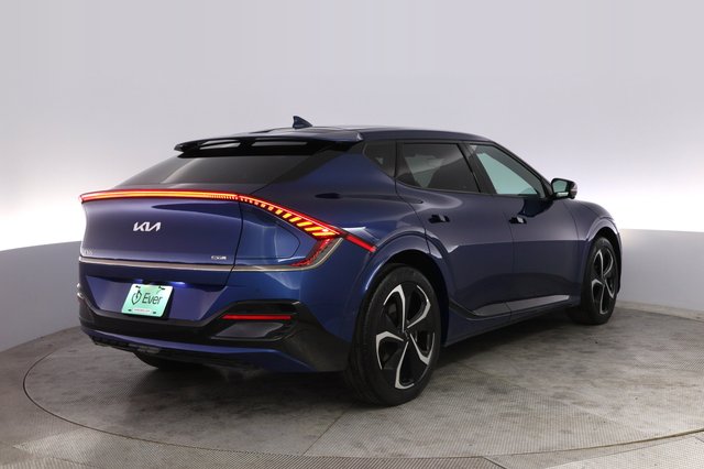 2024 Kia EV6 — photo 2 of 21
