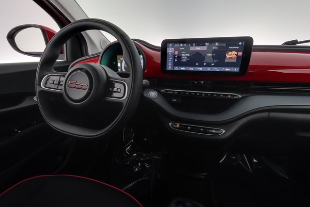 2024 Fiat 500e — photo 19 of 27
