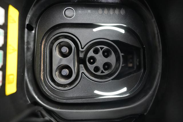 2024 Fiat 500e — photo 8 of 27