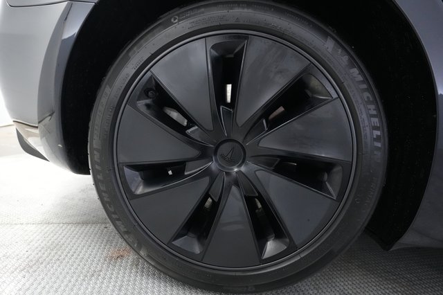 2024 Tesla Model 3 — photo 17 of 21