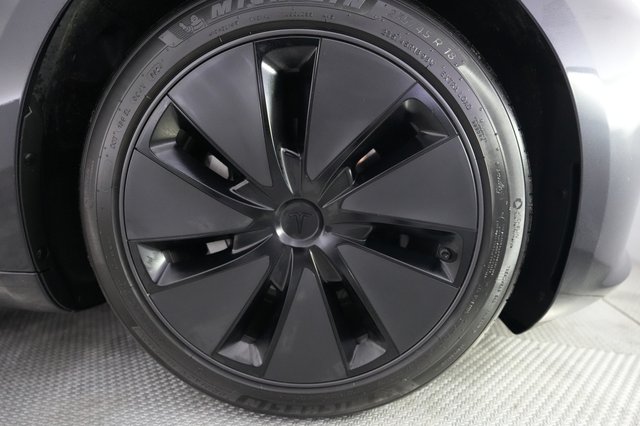 2024 Tesla Model 3 — photo 16 of 21