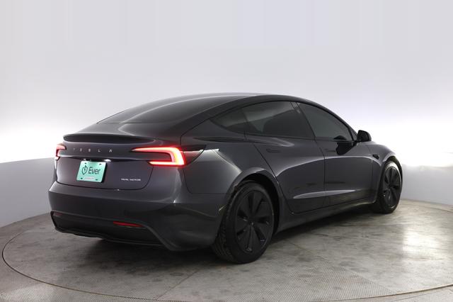 2024 Tesla Model 3 — photo 2 of 21