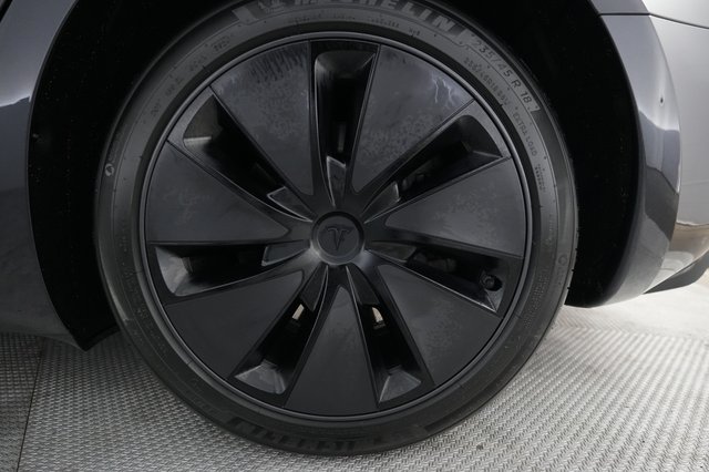 2024 Tesla Model 3 — photo 7 of 21
