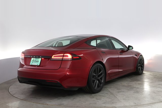 2024 Tesla Model S — photo 2 of 22