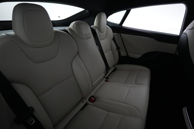 2024 Tesla Model S — photo 3 of 22