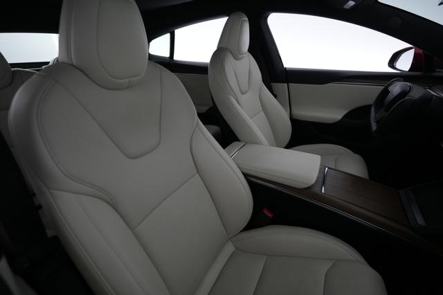 2024 Tesla Model S — photo 4 of 22