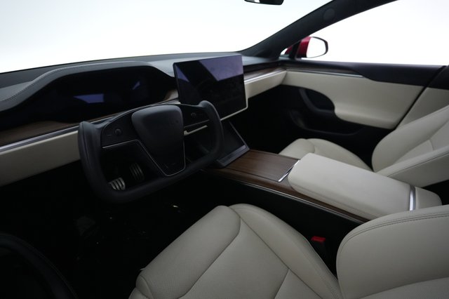 2024 Tesla Model S — photo 18 of 22