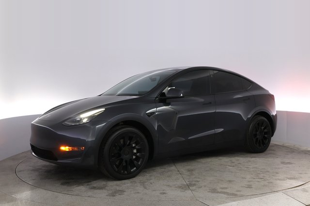 2024 Tesla Model Y — photo 14 of 21