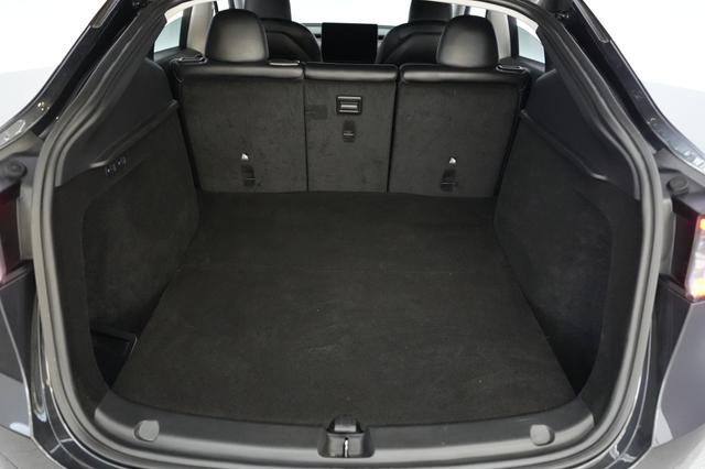 2024 Tesla Model Y — photo 6 of 21