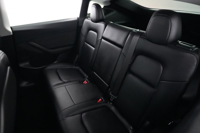 2024 Tesla Model Y — photo 19 of 21