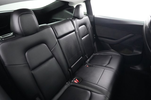 2024 Tesla Model Y — photo 4 of 21