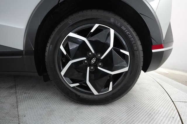2024 Hyundai IONIQ 5 — photo 7 of 21