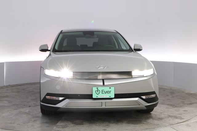 2024 Hyundai IONIQ 5 — photo 9 of 21