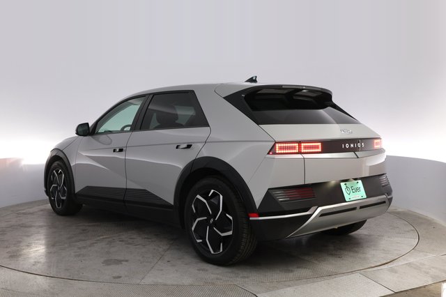 2024 Hyundai IONIQ 5 — photo 13 of 21