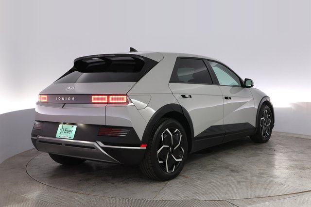 2024 Hyundai IONIQ 5 — photo 2 of 21