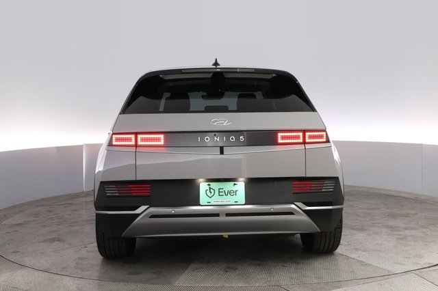 2024 Hyundai IONIQ 5 — photo 12 of 21