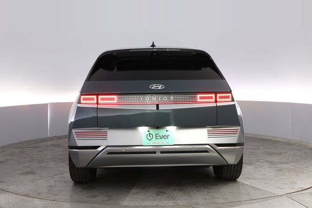 2024 Hyundai IONIQ 5 — photo 12 of 21