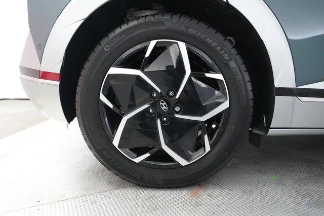 2024 Hyundai IONIQ 5 — photo 17 of 21