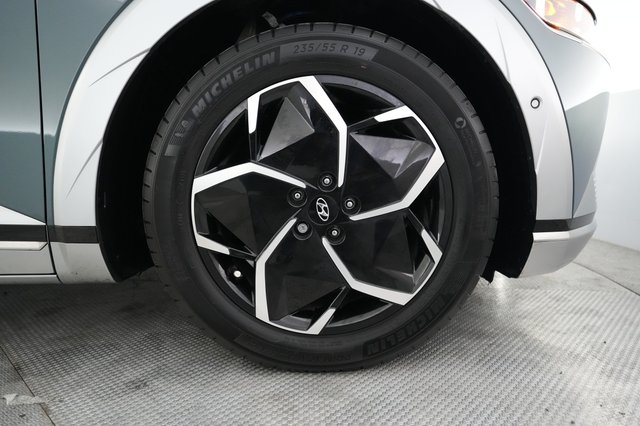 2024 Hyundai IONIQ 5 — photo 16 of 21