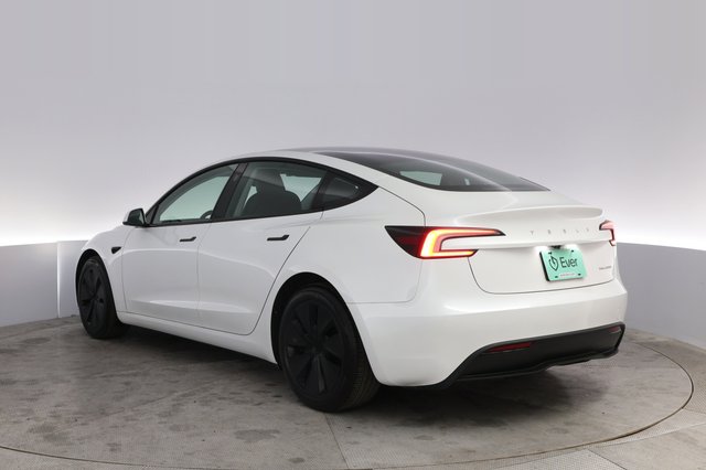 2025 Tesla Model 3 — photo 13 of 23