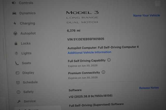 2025 Tesla Model 3 — photo 5 of 23
