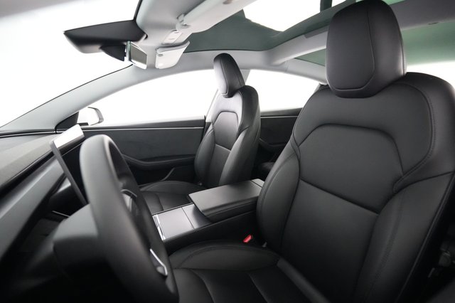 2025 Tesla Model 3 — photo 3 of 23