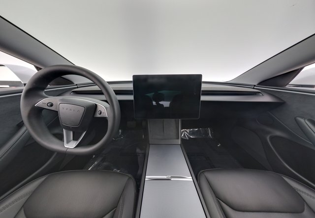 2025 Tesla Model 3 — photo 21 of 23