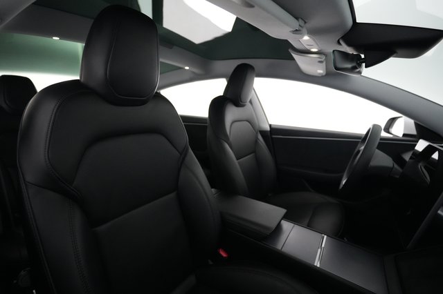 2025 Tesla Model 3 — photo 18 of 23