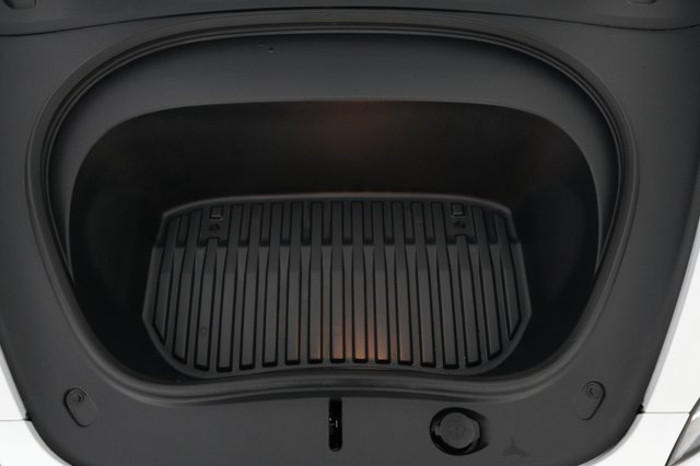 2025 Tesla Model 3 — photo 22 of 23
