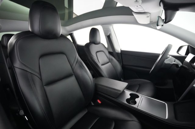 2021 Tesla Model Y — photo 18 of 21