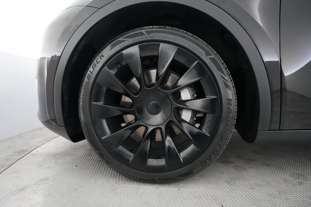 2021 Tesla Model Y — photo 15 of 21