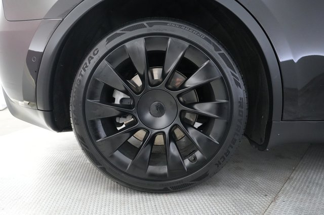 2021 Tesla Model Y — photo 17 of 21