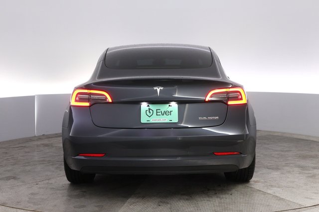 2023 Tesla Model 3 — photo 12 of 21