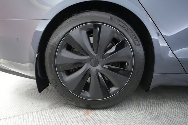 2023 Tesla Model S — photo 17 of 21