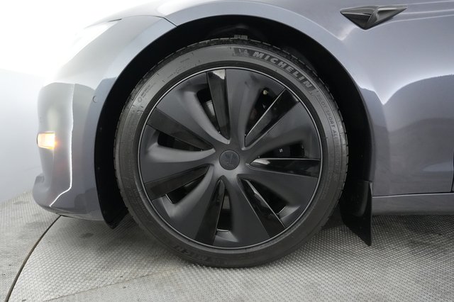 2023 Tesla Model S — photo 15 of 21