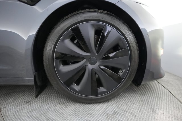 2023 Tesla Model S — photo 16 of 21