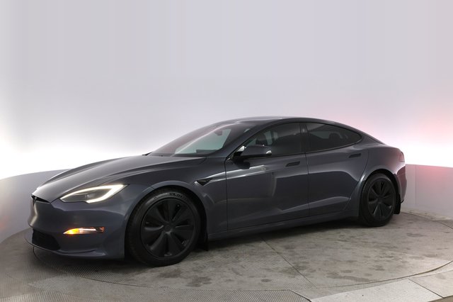 2023 Tesla Model S — photo 14 of 21